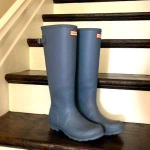 WOMEN'S ORIGINAL TALL BACK ADJUSTABLE BOOTS.